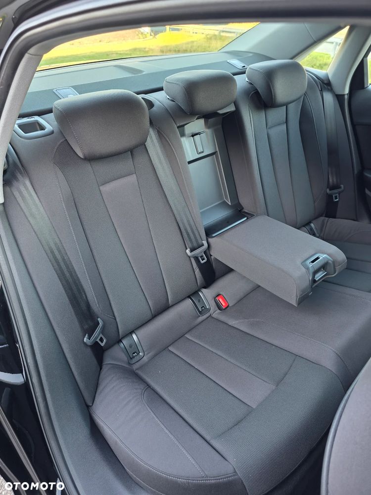 Audi A4 Limousine - 27