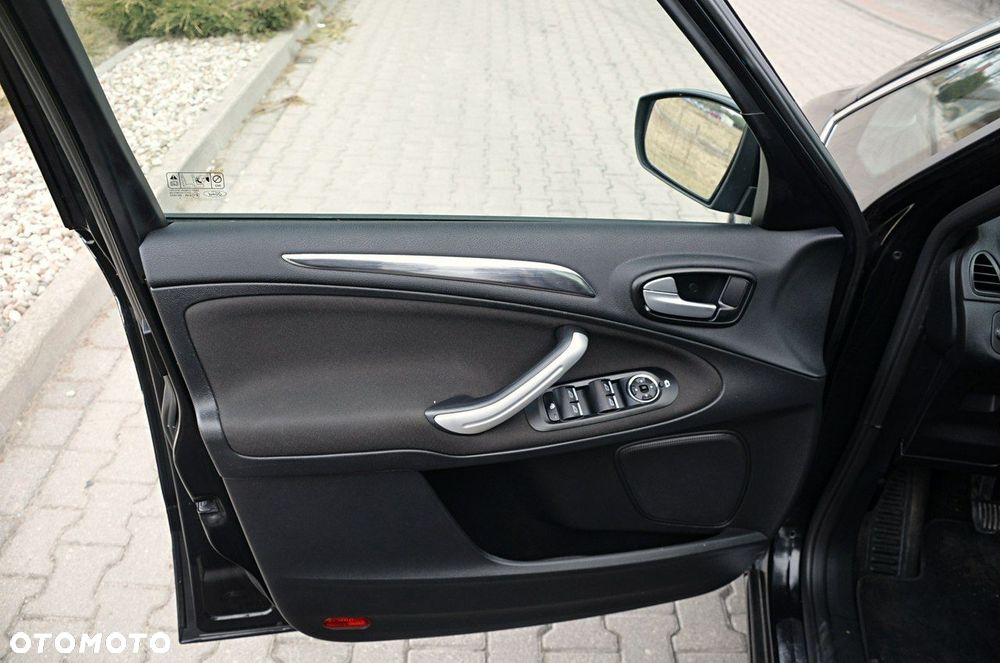 Ford S-Max - 15