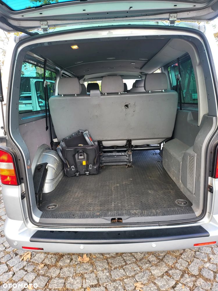 Volkswagen Caravelle - 19
