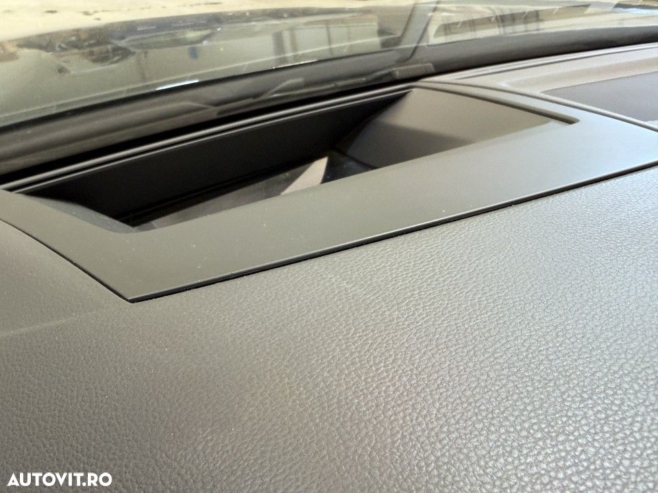 Volkswagen Touareg - 28