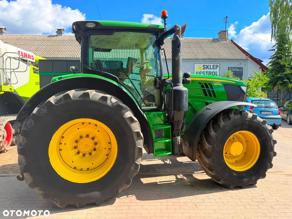 John Deere 6215R - 3
