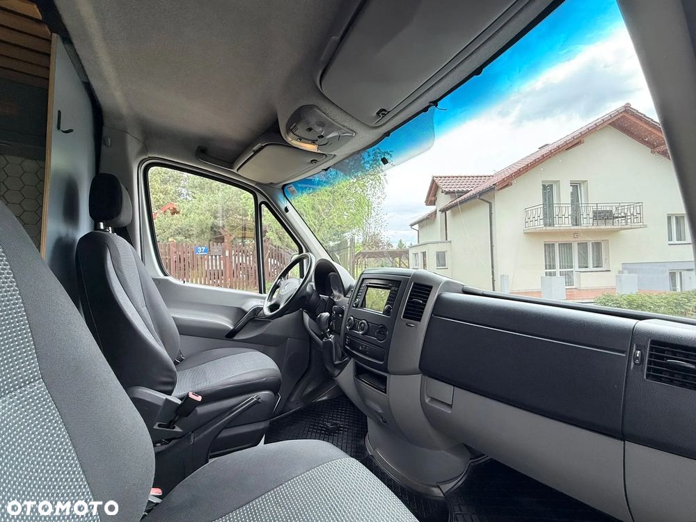 Mercedes-Benz Sprinter - 23