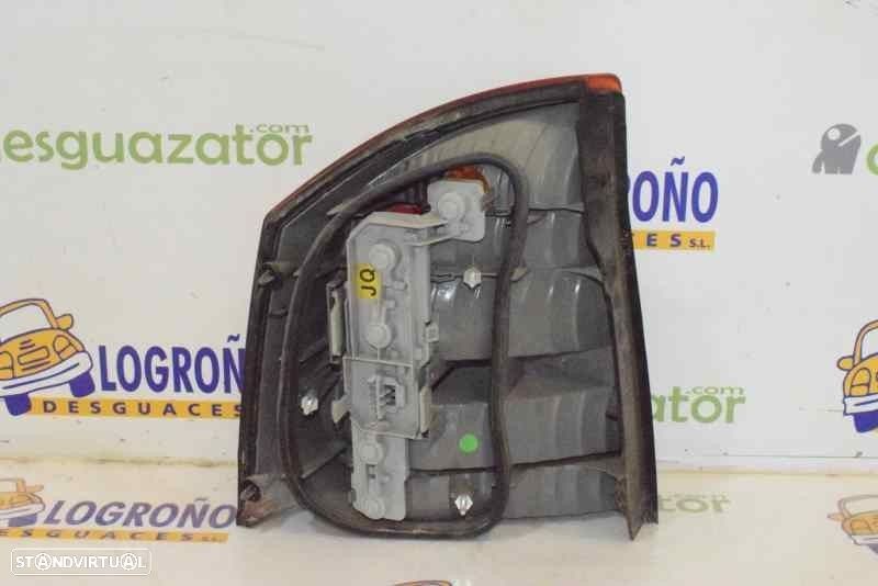 FAROLIM TRASEIRO DIREITO OPEL VECTRA C 2002 -93174904 - 3
