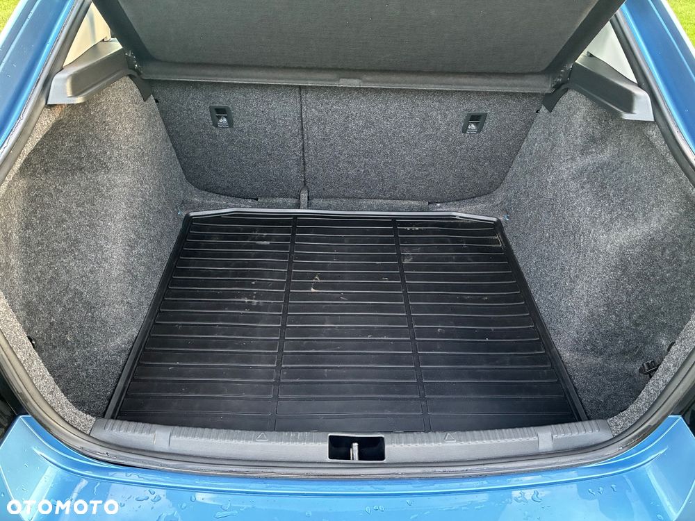 Skoda RAPID 1.2 TSI Ambition - 18