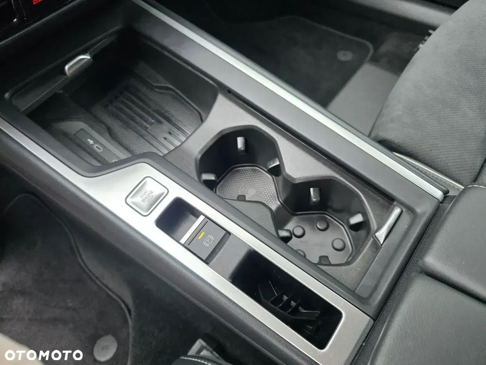 Volkswagen Passat - 25