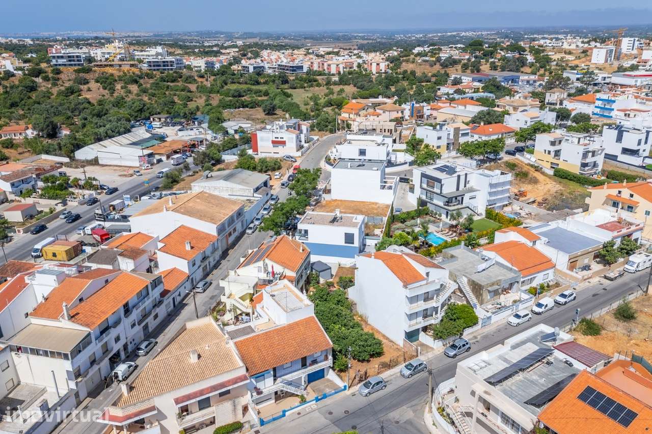 Terreno urbano em Portimão - Grande imagem: 4/21