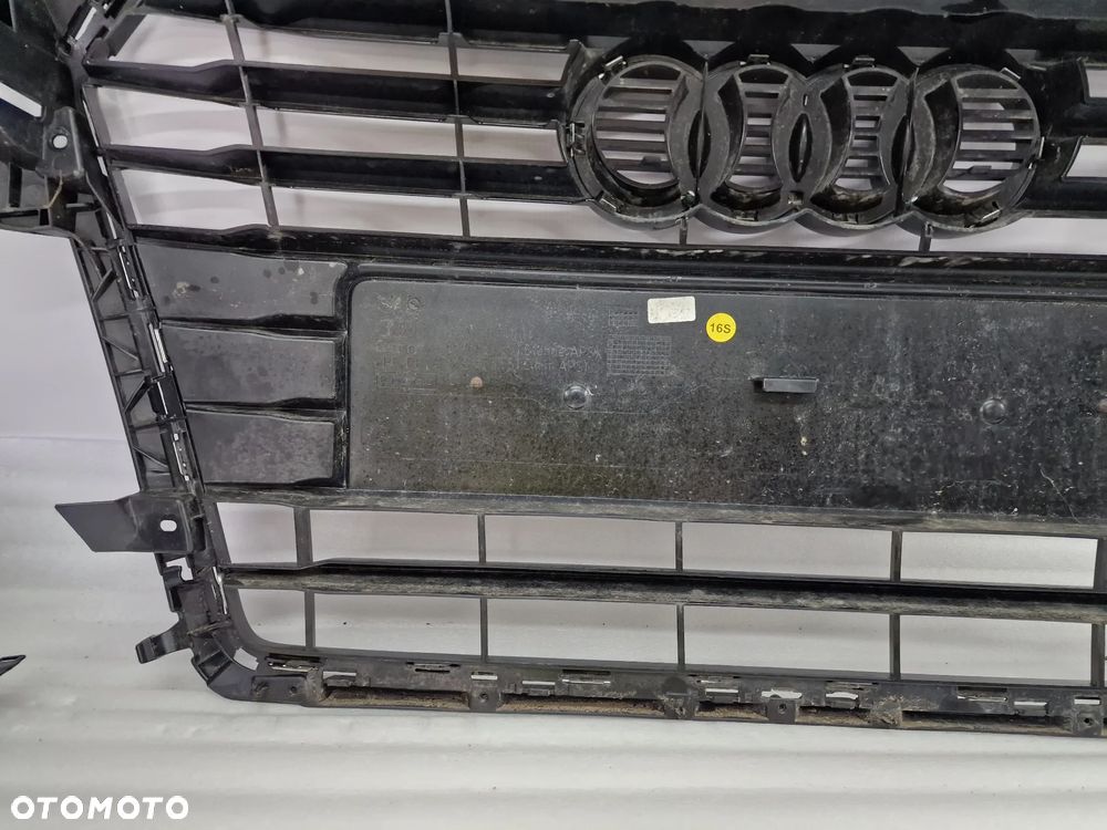 AUDI A1 LIFT 8XA 14- ATRAPA / GRILL PRZEDNI PRZÓD , NR 8XA853651B / 8XA853651C , NR AUKCJI GR6 - 19