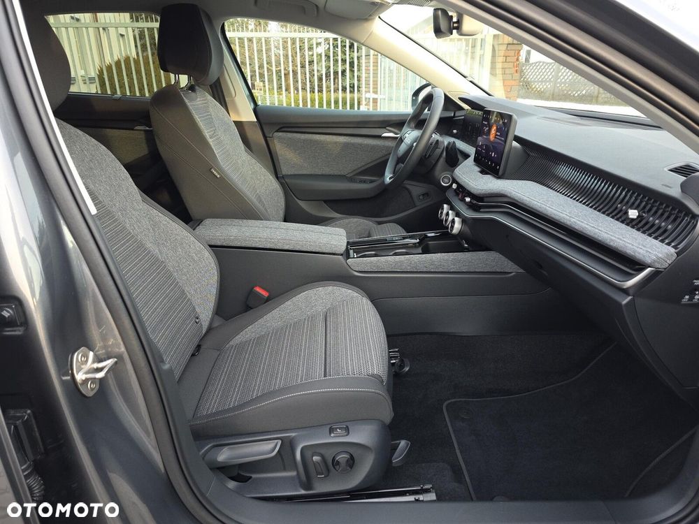 Skoda Superb 2.0 TSI Selection DSG - 26