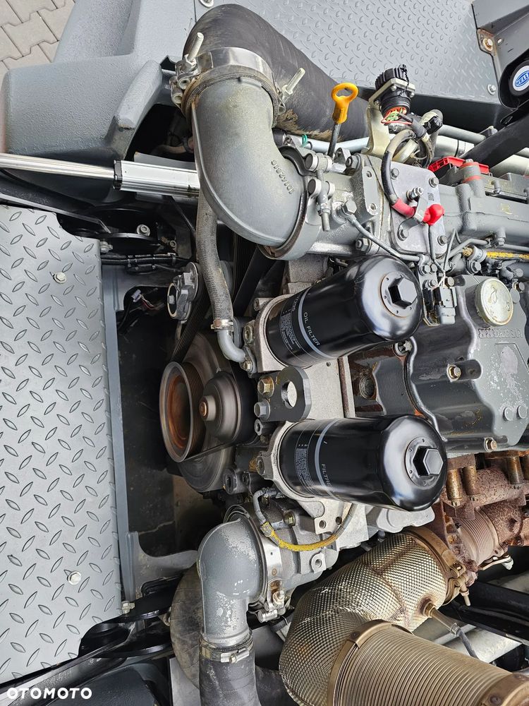 Liebherr L576 - 23
