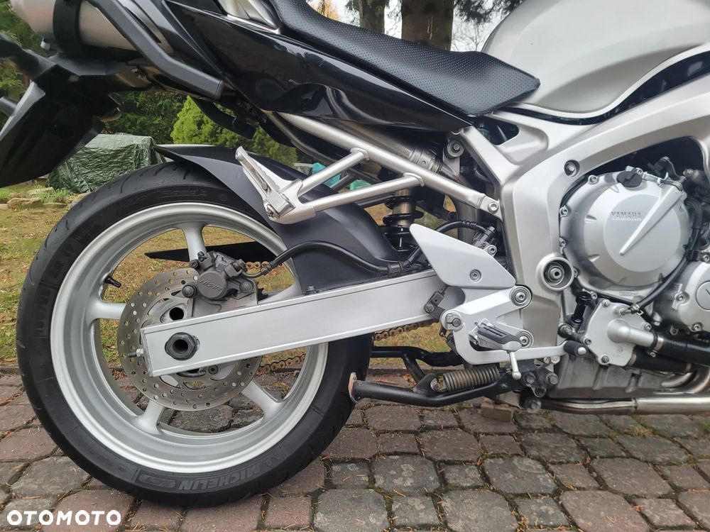 Yamaha FZ6 - 11
