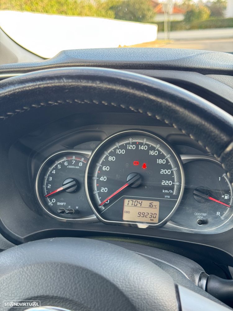 Toyota Yaris 1.0 VVT-i Comfort +PS Style +P.Techno - 7