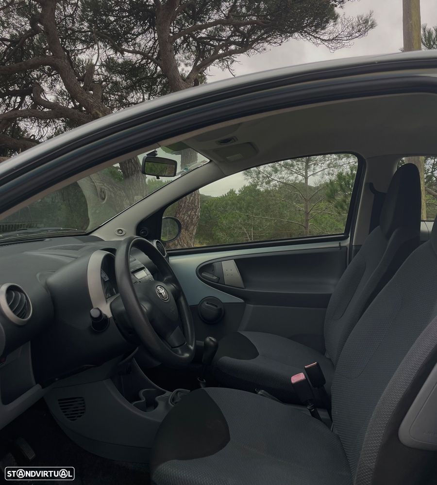 Toyota Aygo 1.0 Plus - 6