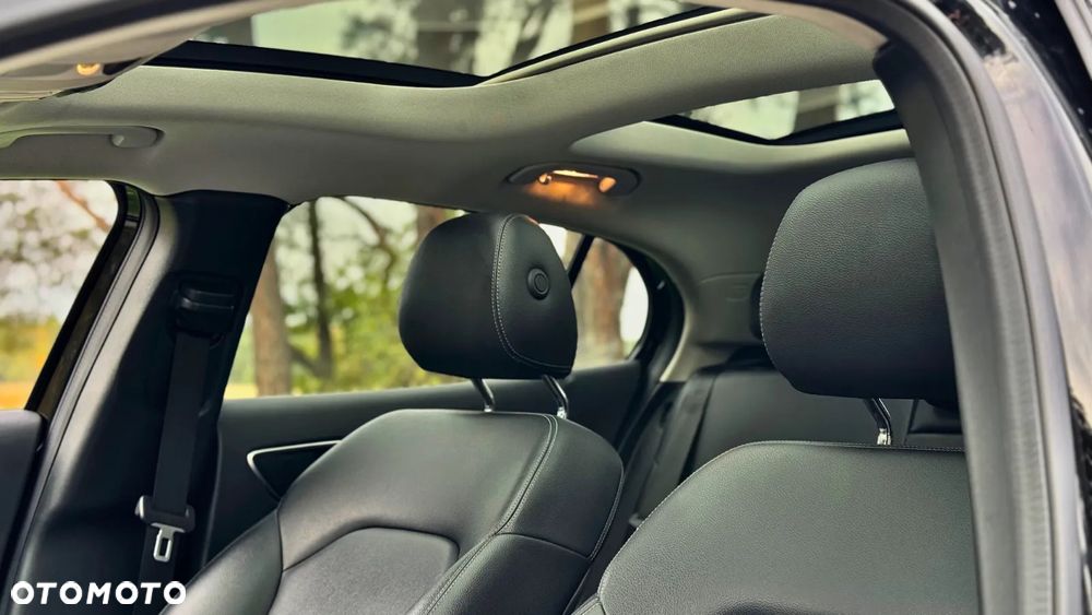 Mercedes-Benz GLA 250 7G-DCT AMG Line - 16