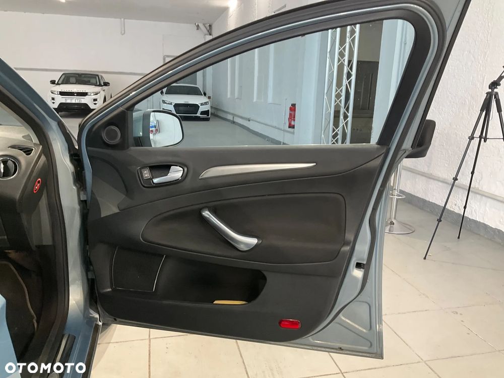 Ford Mondeo - 8