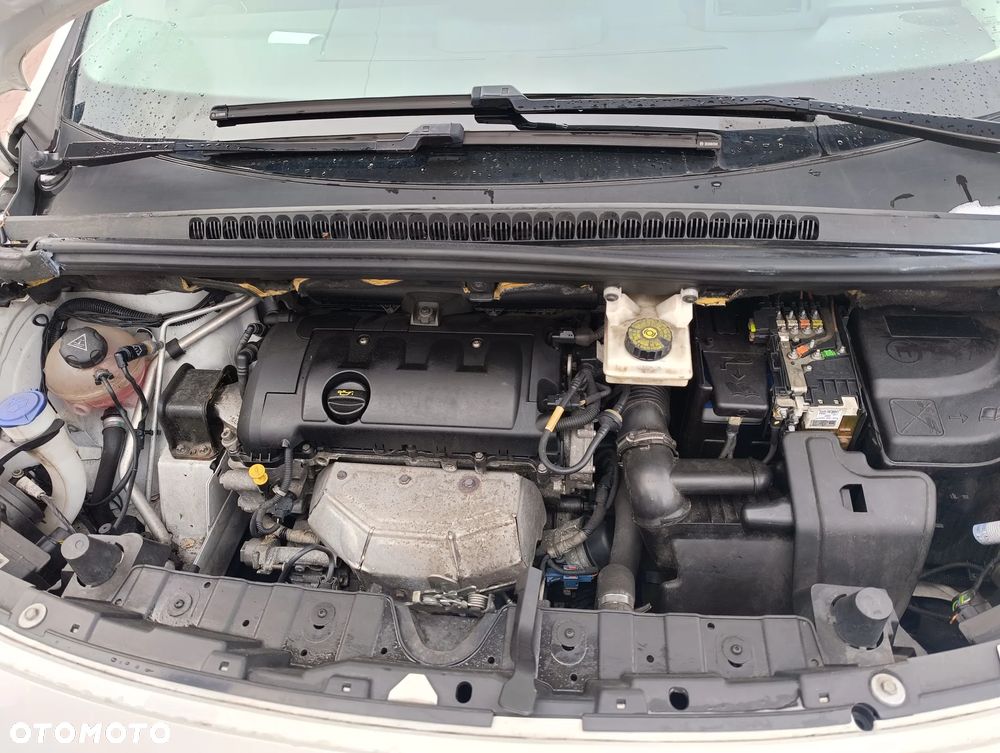 Peugeot 3008 120 VTi Style - 11