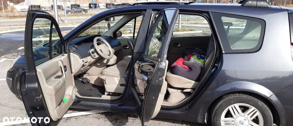 Renault Scenic - 2