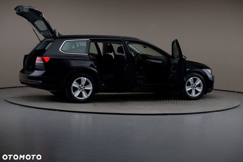 Volkswagen Passat Variant 2.0 TSI Business DSG - 6