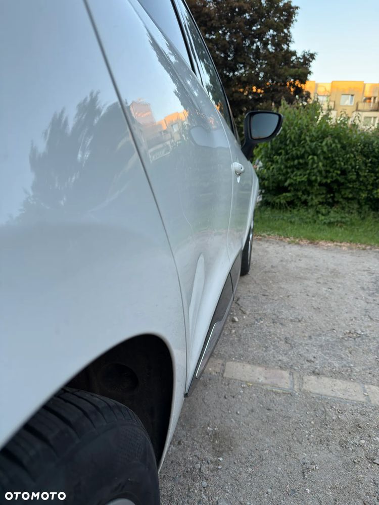 Renault Clio 1.2 16V Zen - 10