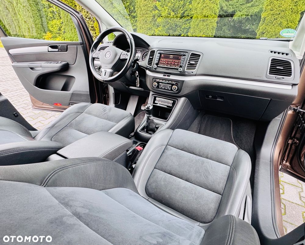 Volkswagen Sharan 2.0 TDI Highline - 23