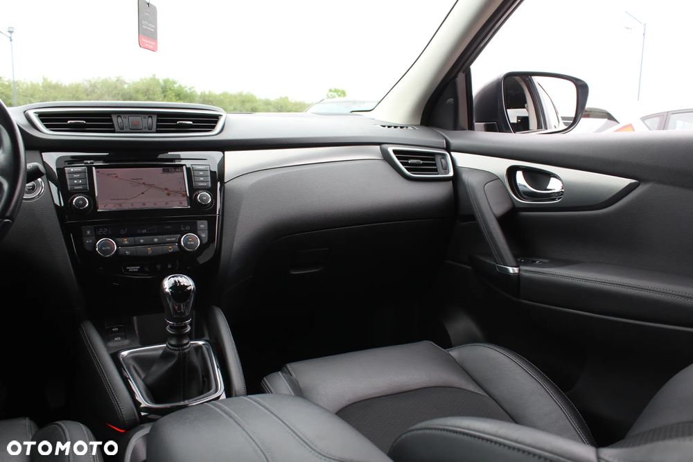 Nissan Qashqai 1.3 DIG-T Tekna+ - 26