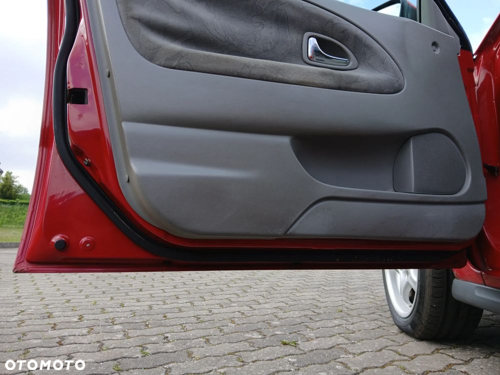 Volvo V40 - 16