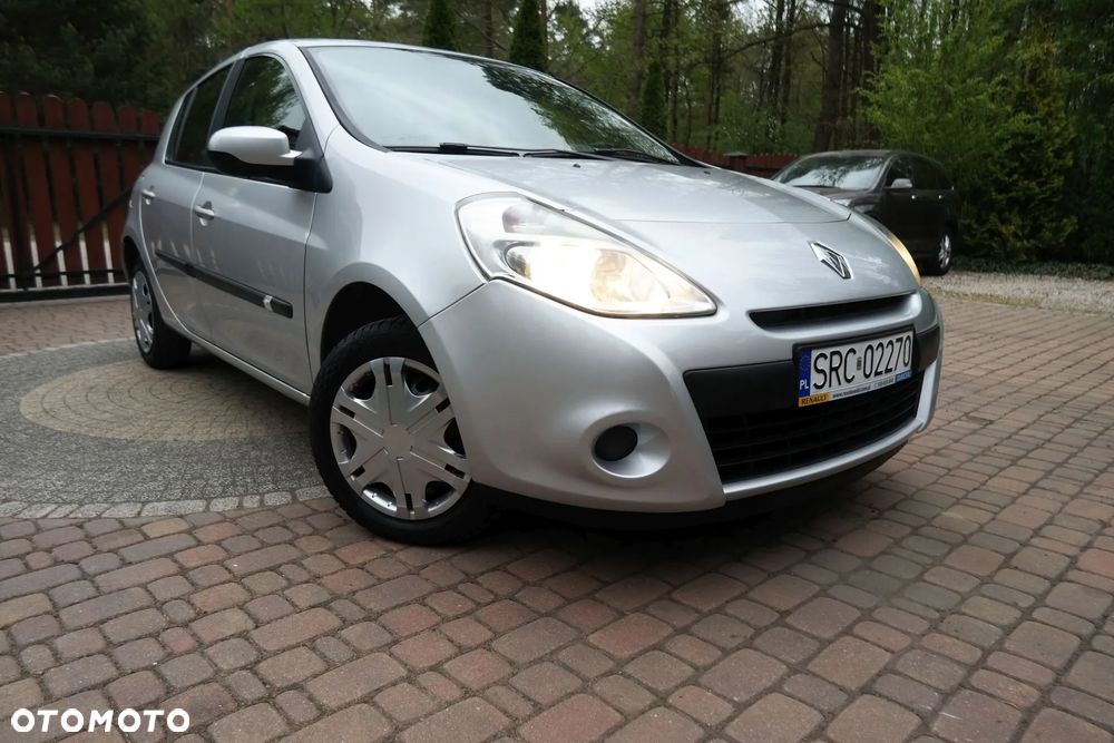 Renault Clio 1.2 16V Alize - 21