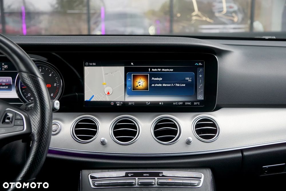 Mercedes-Benz Klasa E 220 d 4-Matic 9G-TRONIC - 31