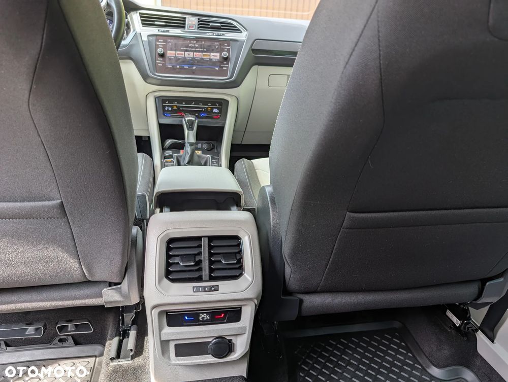 Volkswagen Tiguan 2.0 TSI 4Mot Elegance DSG - 35