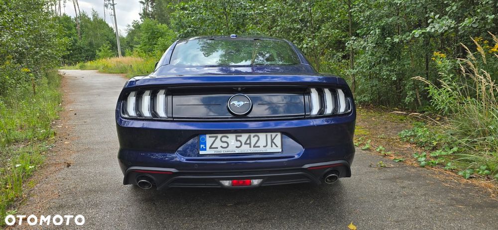 Ford Mustang - 7