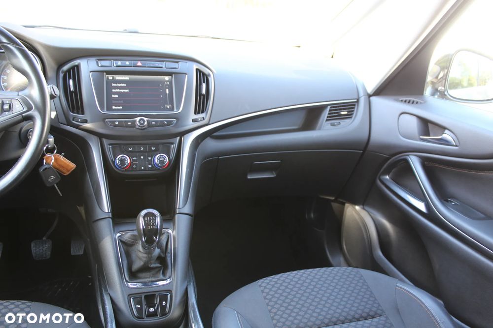 Opel Zafira - 20