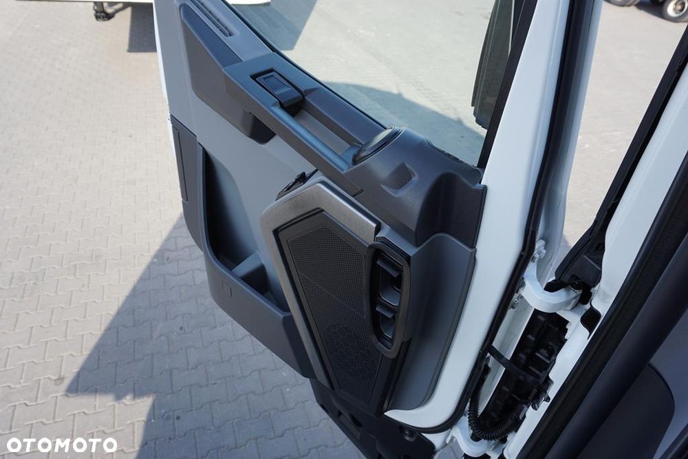 Renault T 460 / ACC / EURO 6 / SLEEPER CAB / RETARDER - 39