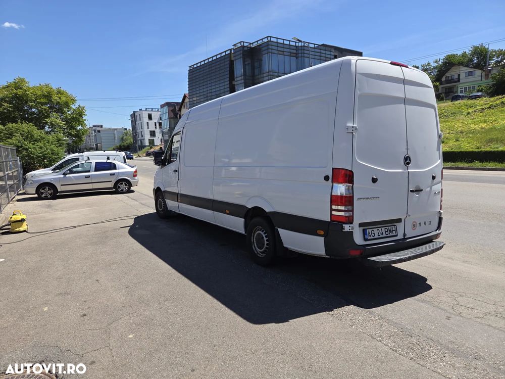 Mercedes-Benz Sprinter - 2