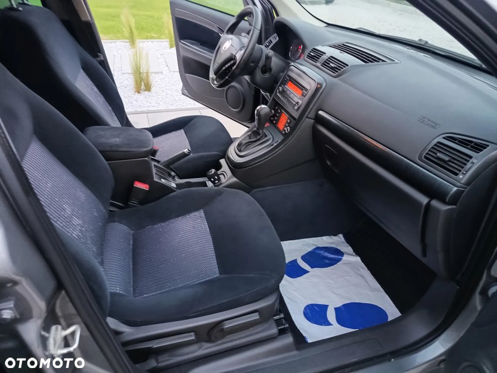 Fiat Croma 1.9 JTD Active - 8