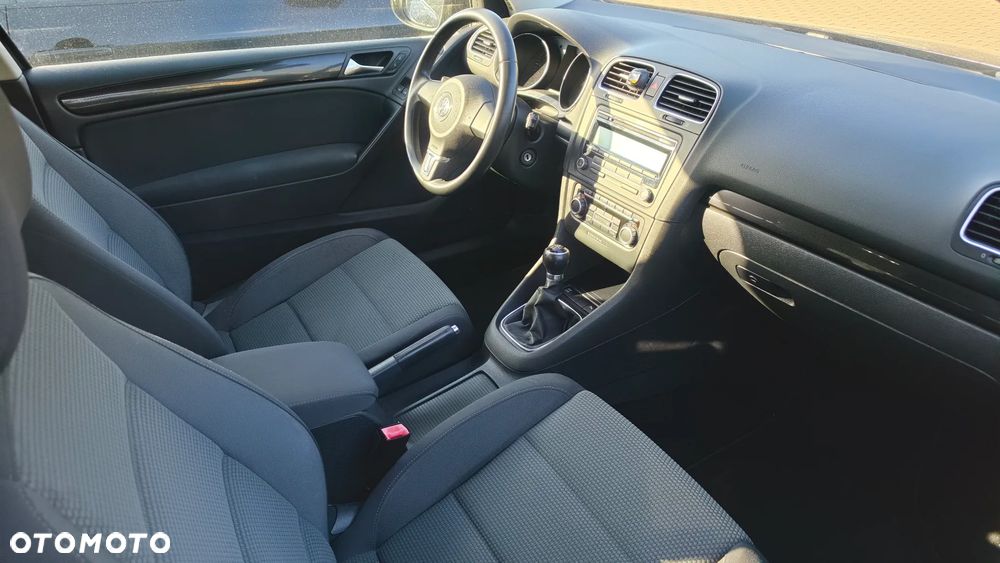 Volkswagen Golf 1.6 TDI DPF Comfortline - 17