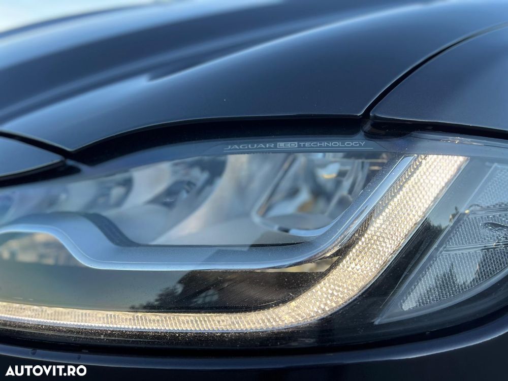 Jaguar Xf 2016 photo 3