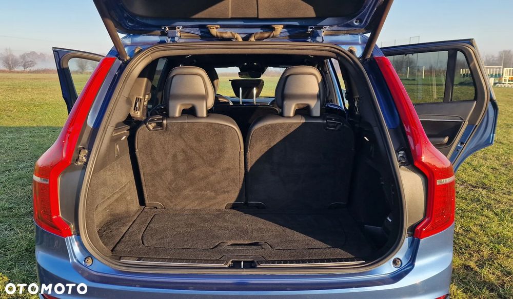 Volvo XC 90 T8 AWD Plug-In Hybrid R-Design 7os - 22