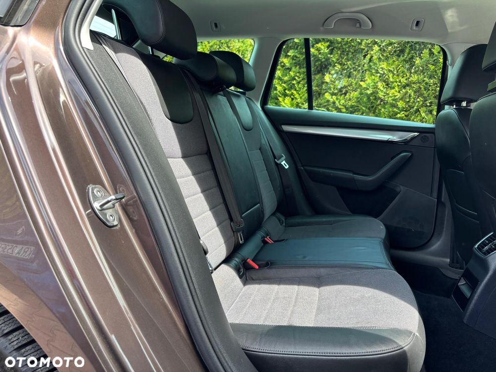 Skoda Octavia 2.0 TDI (Green tec) 4x4 Ambition - 22