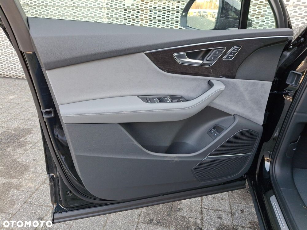Audi Q7 - 8