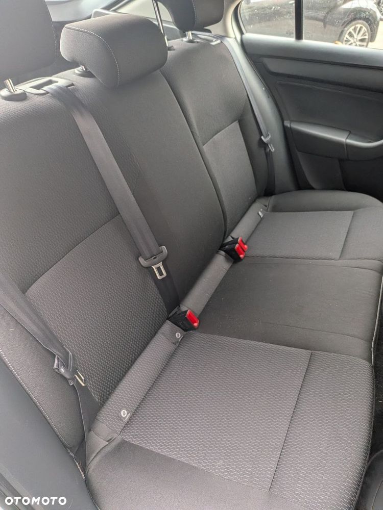 Skoda RAPID 1.2 TSI Ambition - 9
