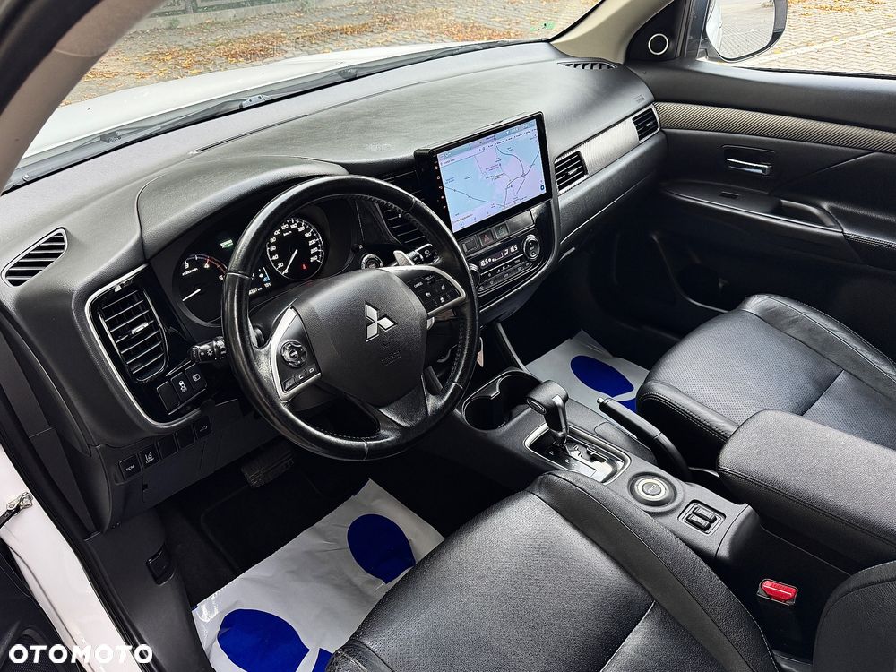 Mitsubishi Outlander 2.2 DI-D 4WD Automatik Top - 20