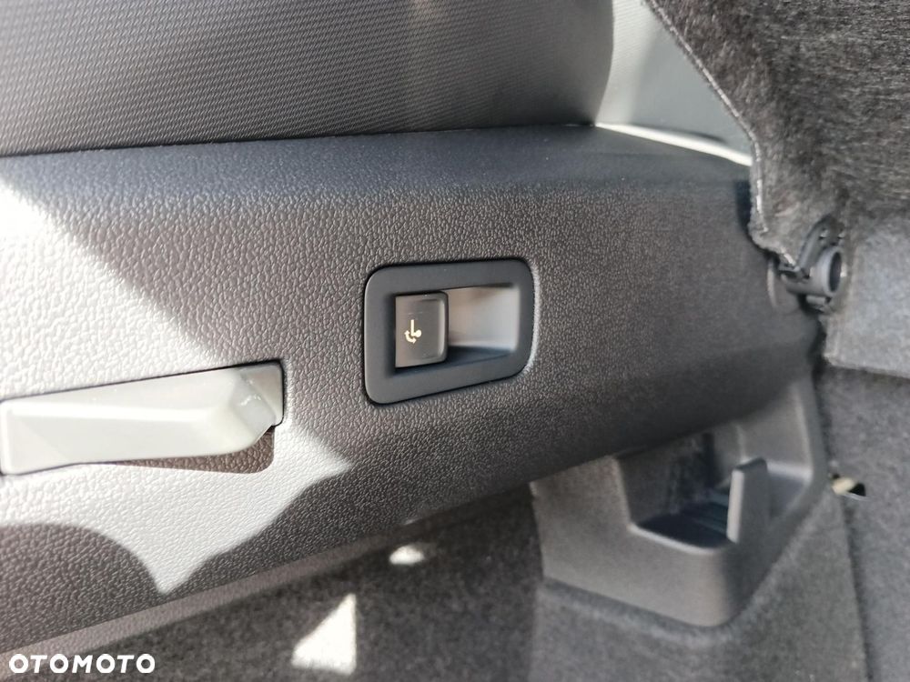 Volkswagen T-Roc - 14