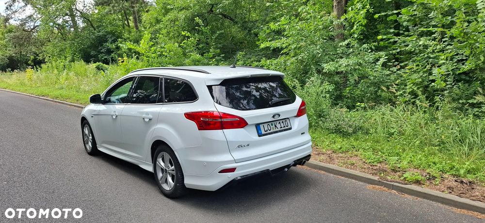 Ford Focus 1.5 EcoBoost ST-Line - 9