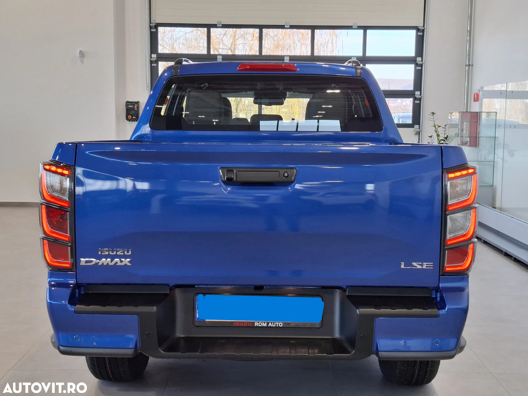 Isuzu D-Max 1.9 DSL 4x4 Double Cab 6AT Executive - 4
