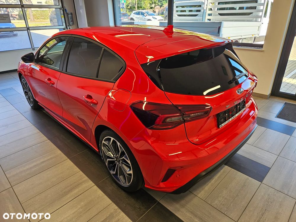 Ford Focus 1.0 EcoBoost mHEV ST-Line X - 11