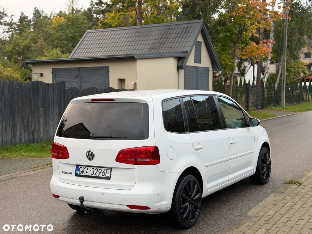 Volkswagen Touran 2.0 TDI DPF BlueMotion Technology DSG Comfortline - 19