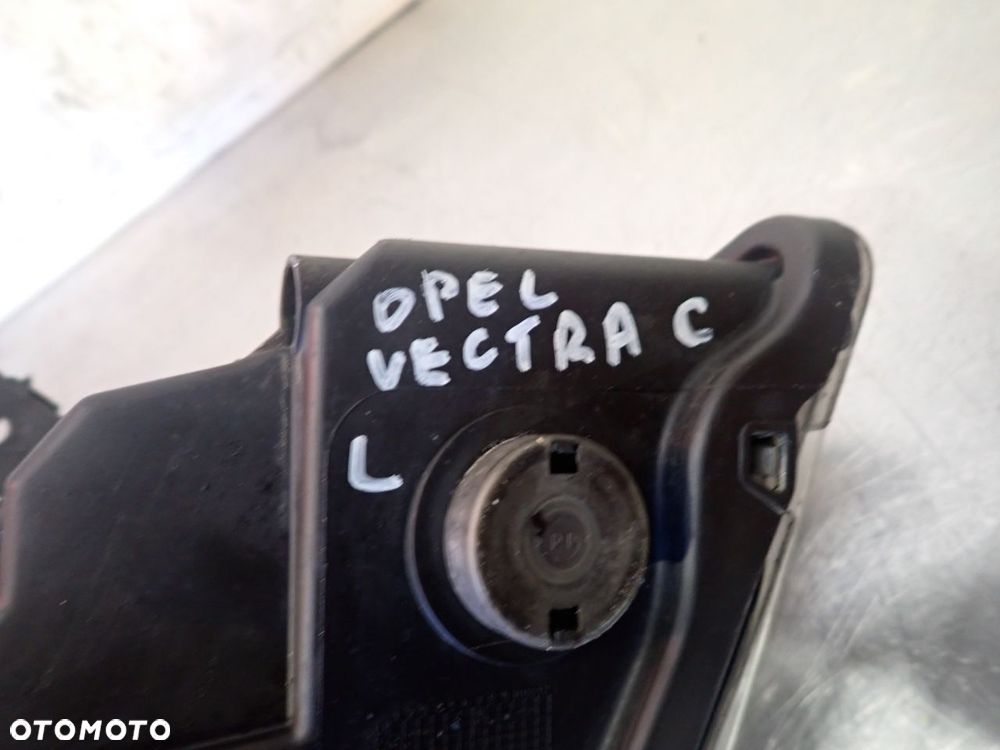 LAMPA LEWA PRZEDNIA OPEL VECTRA-C 2.2 - 5