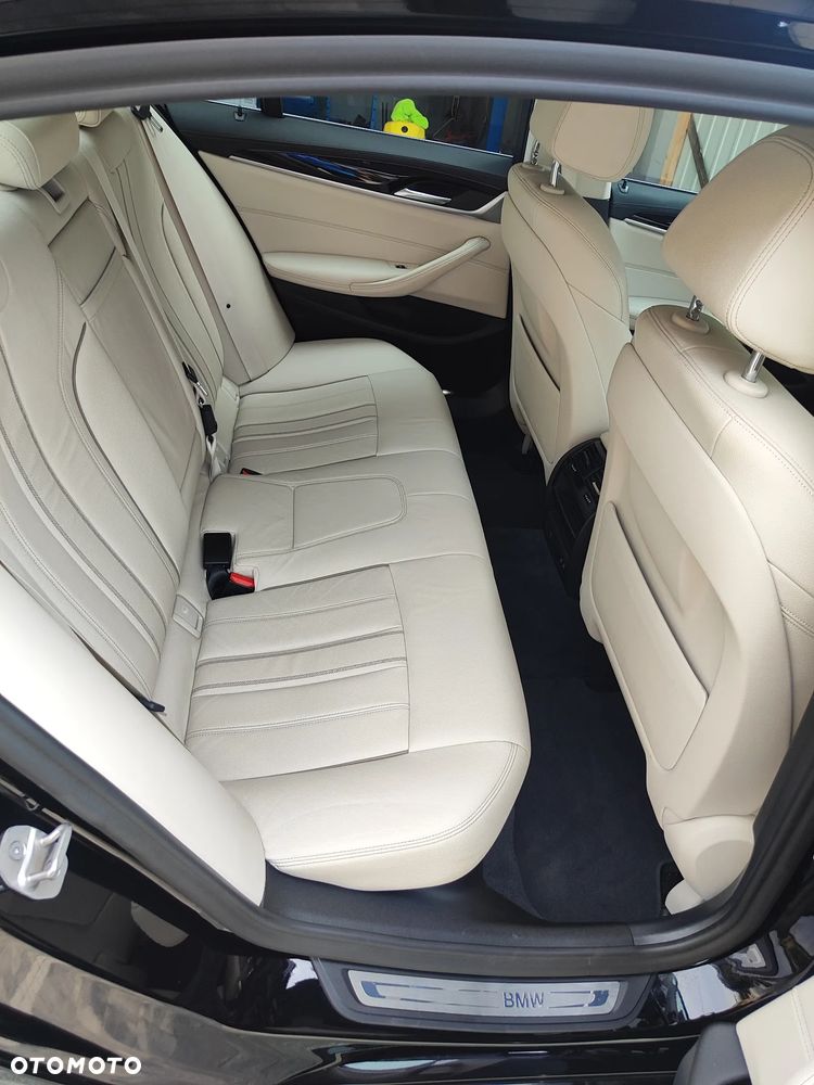 BMW Seria 5 518d mHEV Luxury Line - 18
