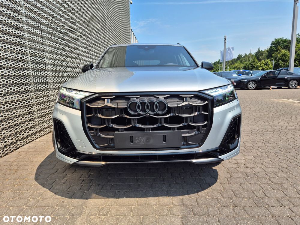 Audi Q7 TFSI e PHEV 360 kW Quattro S Line Tiptr - 3