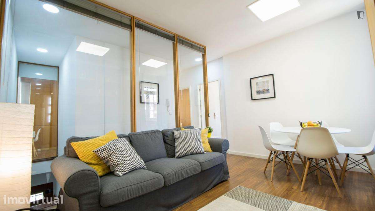 Quarto - localizado em Massarelos Porto - Grande imagem: 4/9
