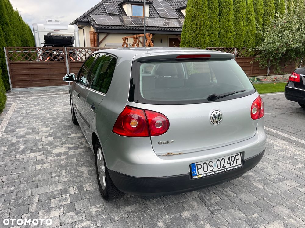 Volkswagen Golf - 32